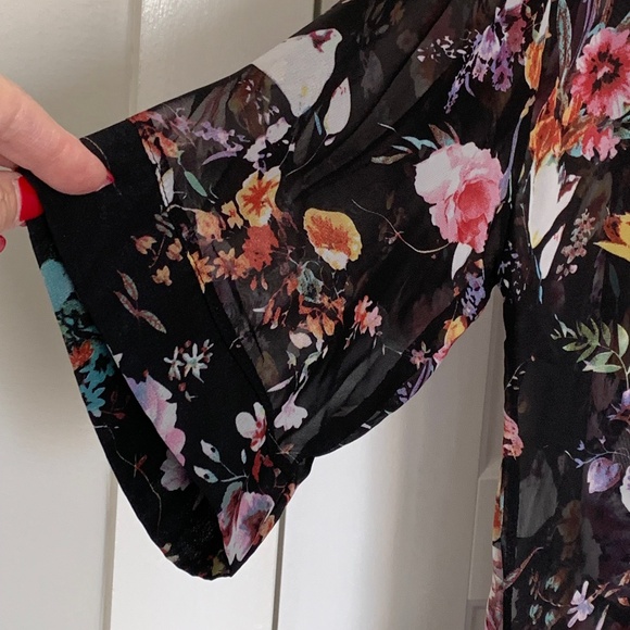 Black Multicolored Floral Print Coverup Duster Cardigan - Picture 2 of 3